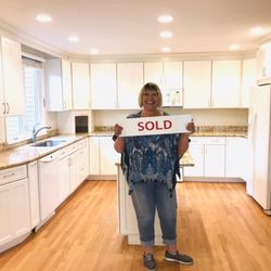 Team Powerhouse -  Coldwell Banker Realty - Jackie Loves her kitchen :-) Congratulations!!!