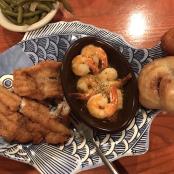 Aunt Catfish's - Fried Catfish, garlic shrimp, green beans, hush puppy and cinnamon roll - Southern Near Me - Port Orange, Florida