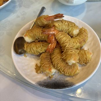 Vintage Garden - Shrimp wrapped in crispy noodles and deep fried - Chinese Near Me - Toronto, Ontario Vintage Garden - Shrimp wrapped in crispy noodles and deep fried - Chinese Near Me - Toronto, Ontario