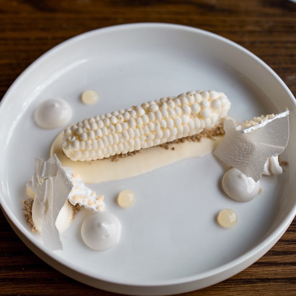 Daalder - White corn, coconut ice cream, yogurt, popcorn meringue, bergamot - Modern European Near Me - Amsterdam, New Hampshire Daalder - White corn, coconut ice cream, yogurt, popcorn meringue, bergamot - Modern European Near Me - Amsterdam, New Hampshire