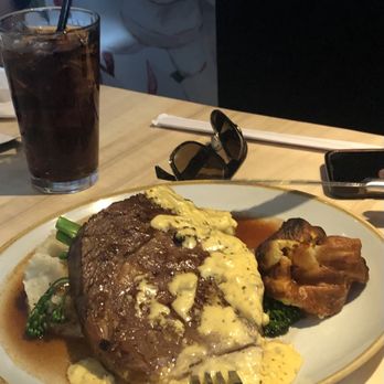 The Park Kitchen & Bar - Special prime rib dinner - Cocktail Bars Near Me - Calgary, Alberta
