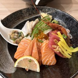 Chirashi bowl Chirashi bowl