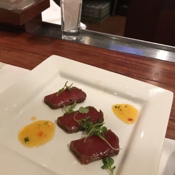 Seasons 52 - Ahi tuna happy hour appetizer - New American Near Me - Mclean, Virginia