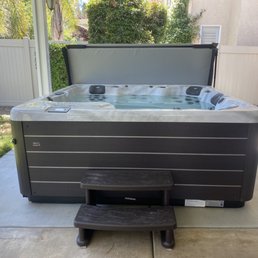 VITA Envie spa 92"x92" about 386 gallons of water VITA Envie spa 92"x92" about 386 gallons of water