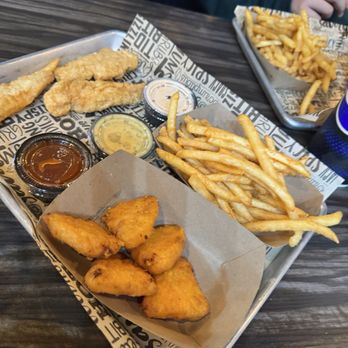 RILEY’S TAPROOM - Updated February 2026 - 87 Photos & 36 Reviews - 2940 ...