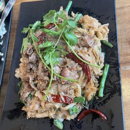 Hủ tiếu xào cay bò Thái-spicy stir fried  rice noodle Thai-style