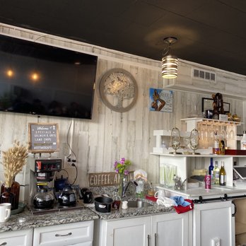 Estimes Cafe - Breakfast & Brunch Near Me - Colonia, New Jersey
