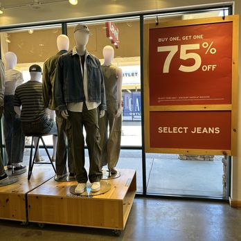 Levi’s Outlet Store - Sales - Men's Clothing Near Me - Cabazon, California Levi’s Outlet Store - Sales - Men's Clothing Near Me - Cabazon, California