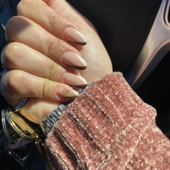 NV Nail Spa - Fancy with gold pinky - Nail Salons Near Me - Modesto, California