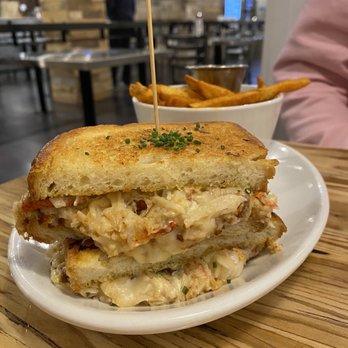 Slapfish - Clobster Grilled Cheese - Seafood Near Me - Noblesville, Indiana Slapfish - Clobster Grilled Cheese - Seafood Near Me - Noblesville, Indiana
