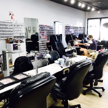 Bay View Salon - The Salon - Nail Salons Near Me - Sausalito, California
