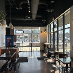 Curry Up Now - Interior
