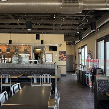 Pizza Hut - Pizza Near Me - Holbrook, Arizona