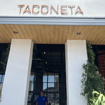 Taconeta - Side of restaurant- exit - Tacos Near Me - El Paso, Texas