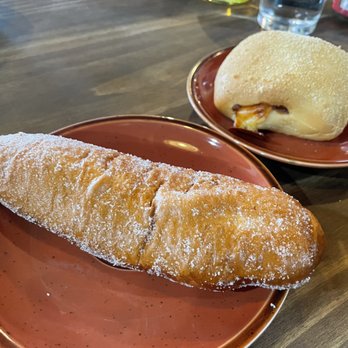 Leños Colombian Restaurant - Pastry - Colombian Near Me - Hoffman Estates, Illinois