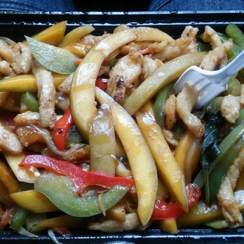 Sweet Basil - Mango Chicken - Thai Near Me - Brooklyn, New York