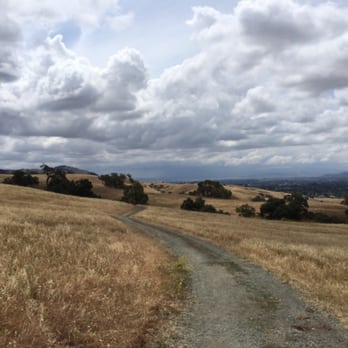 Coyote Lake Harvey Bear Ranch County Park - Hiking Near Me - Gilroy, California