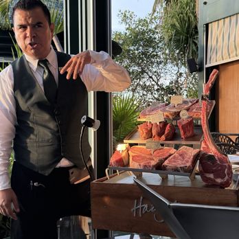 Harry's - Presentation of all the steaks. - Steakhouses Near Me - Cancún, ROO