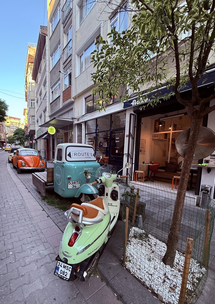 flake - Entrance - outside - Breakfast & Brunch Near Me - İstanbul, 34 flake - Entrance - outside - Breakfast & Brunch Near Me - İstanbul, 34