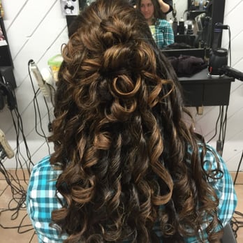 Lemon Tree - Hair Salons Near Me - New Hyde Park, New York