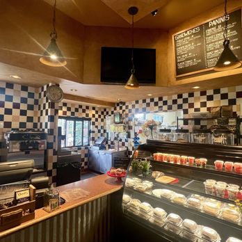Bud's - Near, clean, beautiful interior - Coffee & Tea Near Me - Interlochen, Michigan