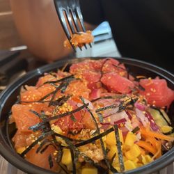 Oc Poke sushi teriyaki house - Salmon + tuna poke bowl