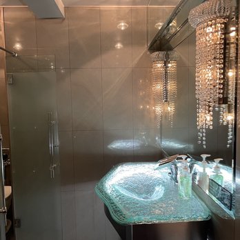 Pearl East - Ladies room - Dim Sum Near Me - Manhasset, New York Pearl East - Ladies room - Dim Sum Near Me - Manhasset, New York