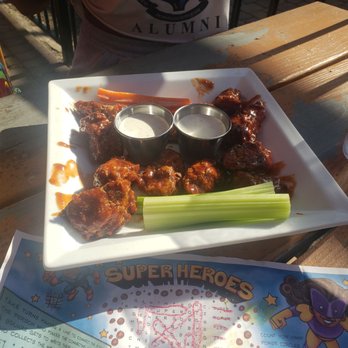 Woodson's Local Tap + Kitchen - Hot BONELESS wings - Comfort Food Near Me - Conroe, Texas