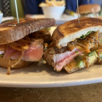 Chit Chat Diner - Ahí Tuna - Diners Near Me - West Orange, New Jersey