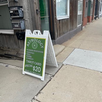 Moonlight Psychic - $20 special - Spiritual Shop Near Me - Chicago, Illinois