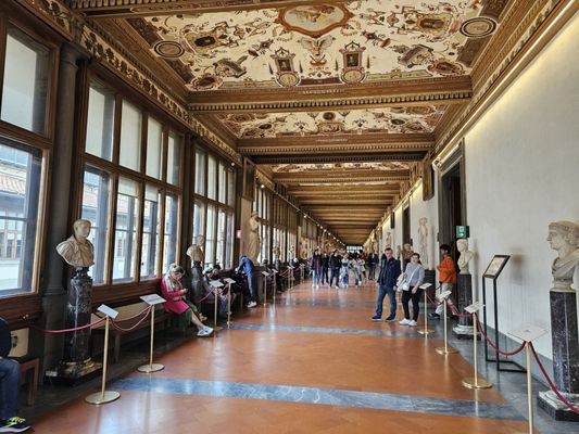 Uffizi Galleries by null