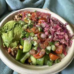 Rice Bowl with chicken and all the toppings! Rice Bowl with chicken and all the toppings!