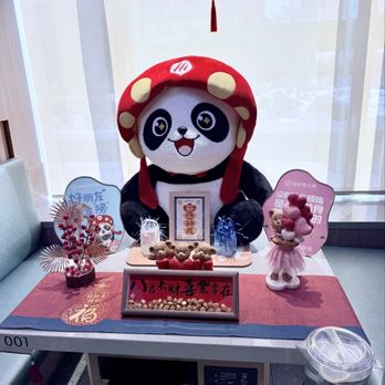 Haidilao - Cute decor! - Hot Pot Near Me - Mississauga, Ontario