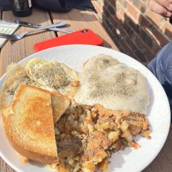 Flips Patio Grill - Chicken fried steak and egg