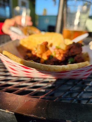 Craft and Taco Lounge by null