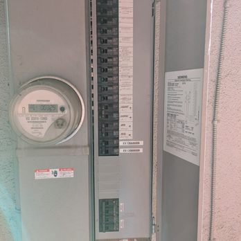 Henry's Electric Service - Electricians Near Me Henry's Electric Service - Electricians Near Me