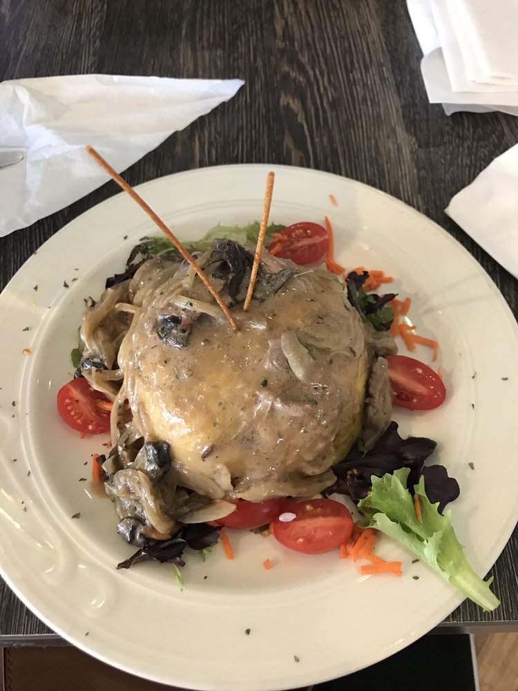 LA FONDITA DE LEO 27 Photos BB7 CLL24 Flamboyan Gardens, Bayamón