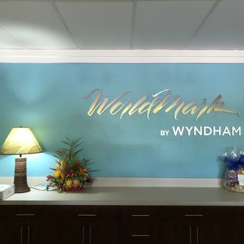 WorldMark Kihei - Front desk check in area. I am in LOVE with their color scheme! - Resorts Near Me - Kihei, Hawaii