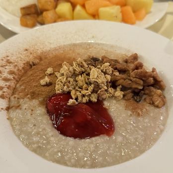 Laguna Restaurant & Bar - Healthy Breakfast Options at the Buffet - American Near Me - Orlando, Florida