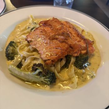 Rewind - Fettuccini with salmon - American Near Me - Broadview Heights, Ohio
