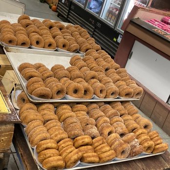 Wright's Farm - Fresh apple cider doughnuts! Get them while they're hot! Literally - Fruits & Veggies Near Me - Gardiner, New York