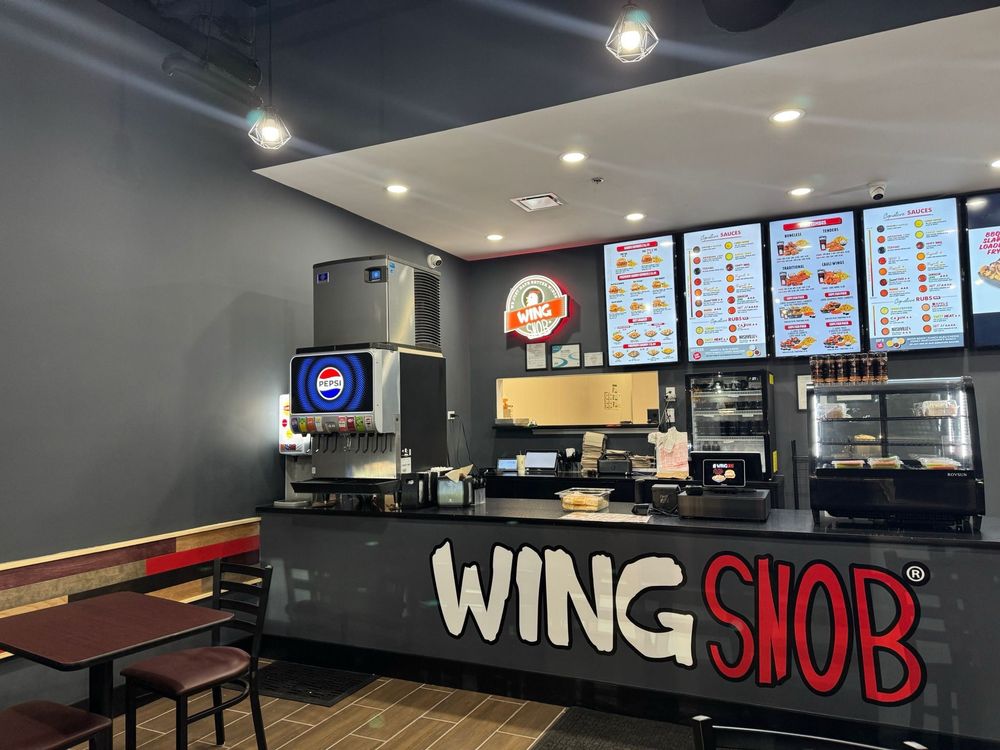 Food from Wing Snob