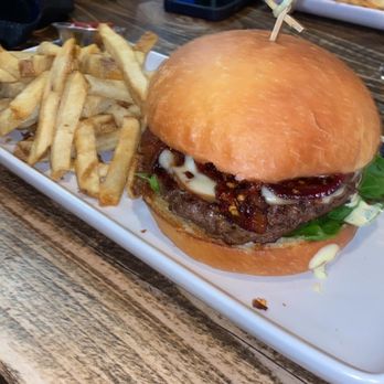 Danville Brewing - Money burger - Breweries Near Me - Danville, California Danville Brewing - Money burger - Breweries Near Me - Danville, California