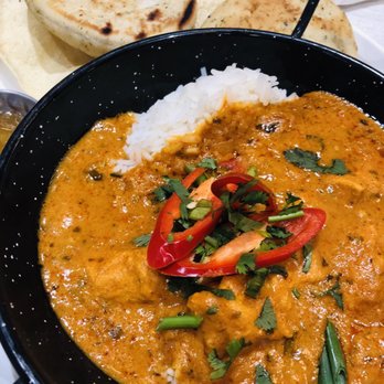Kitchen & Bar - Chicken tiki - Wine Bars Near Me - Luton, LUT