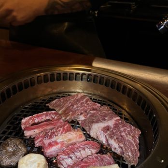 Howoo - Marinated diamond cut short ribs and 6-8 short rib fingers - Barbeque Near Me - New York, New York Howoo - Marinated diamond cut short ribs and 6-8 short rib fingers - Barbeque Near Me - New York, New York
