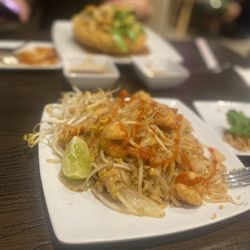 Pho Viet - Pad Thai Shrimp
