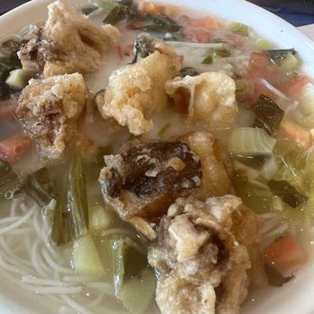 YiPoh Kitchen Asian Cuisine - N6. Fish Head Rice Noodle Soup - Asian Fusion Near Me - Brooklyn, New York YiPoh Kitchen Asian Cuisine - N6. Fish Head Rice Noodle Soup - Asian Fusion Near Me - Brooklyn, New York