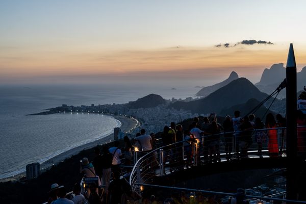 Sugar Loaf cable car by null