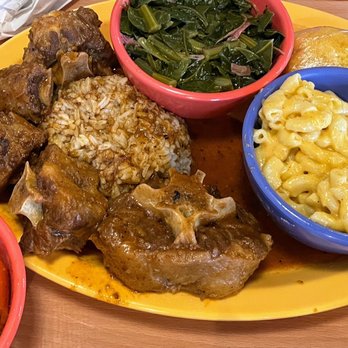 Comfort Foodies - Stewed Oxtail Dinner Plate w/ an extra side of yams - Soul Food Near Me - Houston, Texas Comfort Foodies - Stewed Oxtail Dinner Plate w/ an extra side of yams - Soul Food Near Me - Houston, Texas