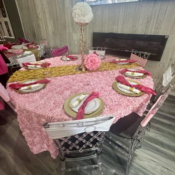 RTF Event Space - Table for 8. - Venues & Event Spaces Near Me - Detroit, Michigan RTF Event Space - Table for 8. - Venues & Event Spaces Near Me - Detroit, Michigan